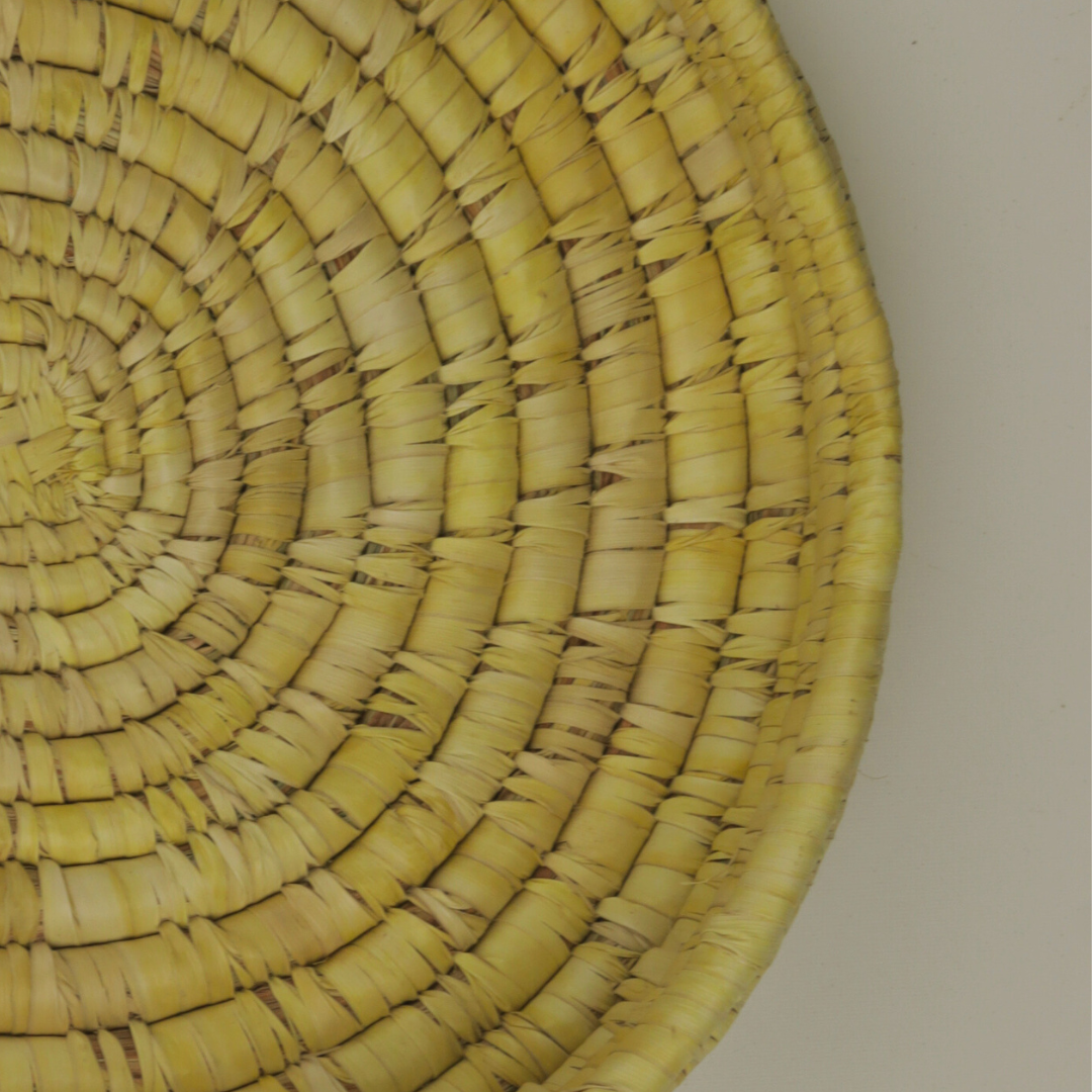 Handwoven Golden Grass Roti Box: Sustainable Storage for Fresh Flatbreads